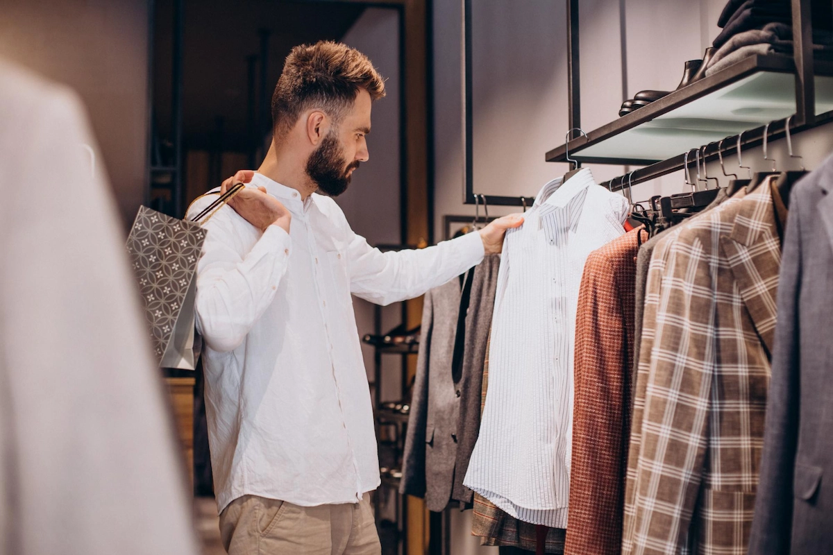 Vrei să fii mereu în tendințe? Află ce trebuie să iei în calcul pentru un look masculin impecabil